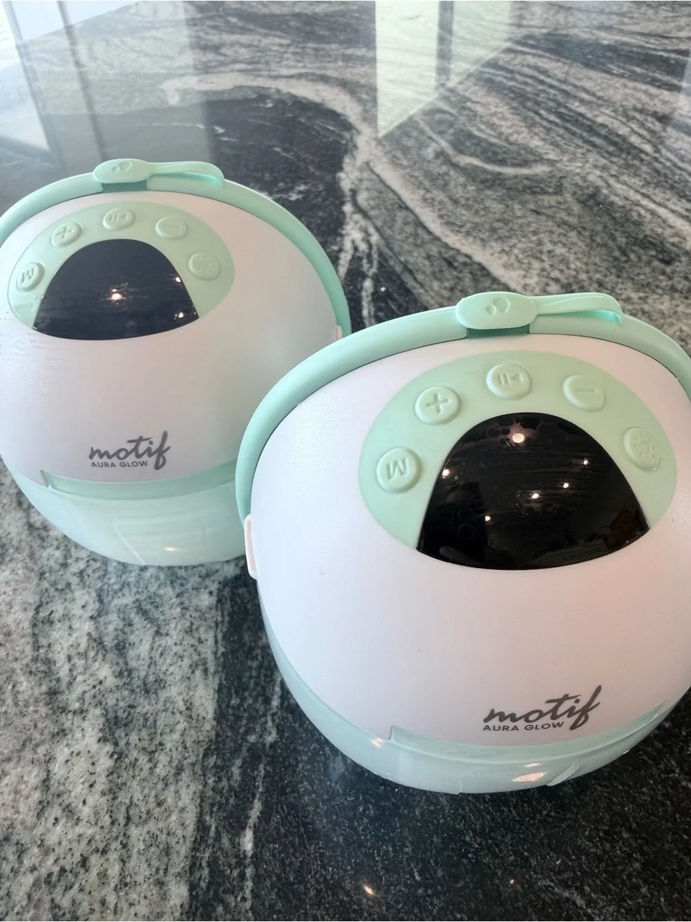 motif Aura Glow Portable White & Mint Sleep Sound Machine